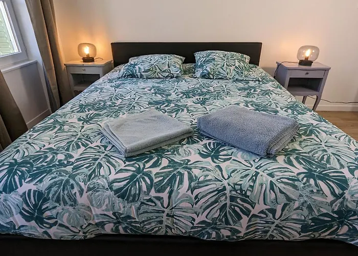 Mazel - Hypercentre - Parking Et Gare Proche - Wifi - Spacieux Et Moderne - Confort - Gere Par Prestazen'services Apartmán Verdun-sur-Meuse