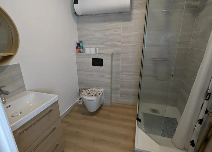 Mazel - Hypercentre - Parking Et Gare Proche - Wifi - Spacieux Et Moderne - Confort - Gere Par Prestazen'services Apartmán Verdun-sur-Meuse